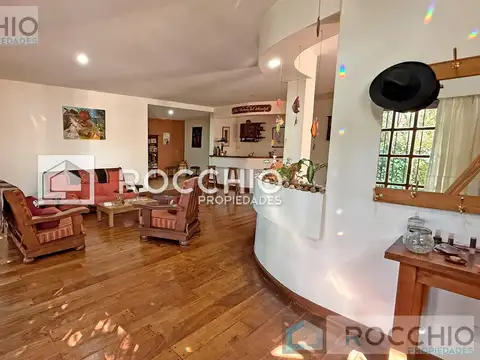 Casa 5 ambientes con 4 baños