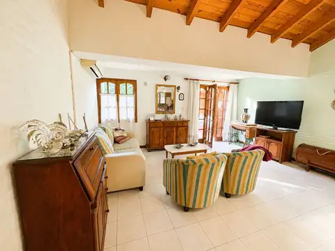 Casa en Venta en Villa Nueva de Guaymallen, USD 200.000