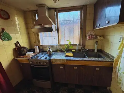 Casa Multifamiliar en venta - 3 Casas - El Palomar