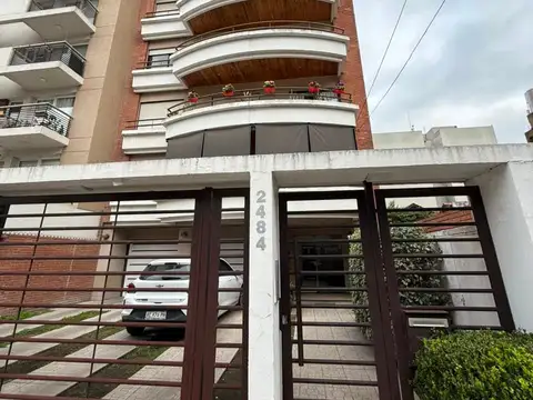 Departamento en alquiler c/ cochera en Castelar