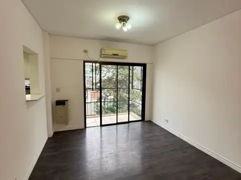 Departamento en alquiler c/ cochera en Castelar
