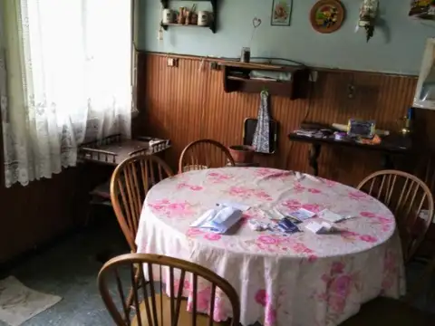 Casa 4 ambientes con 1 baño