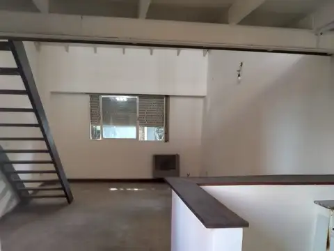 2 AMB. LUM. C. PATIO URQUIZA AL 700