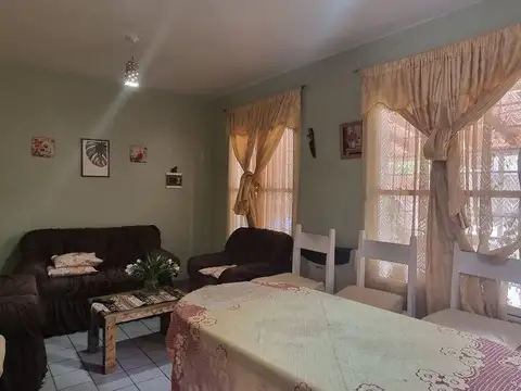 Zona Sur. B° Los Tarcos. Ntra. Señora de Lourdes. Mza 816B 100