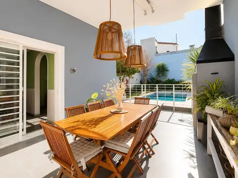 Casa en Venta 5 ambientes con jardin y piscina - Devoto