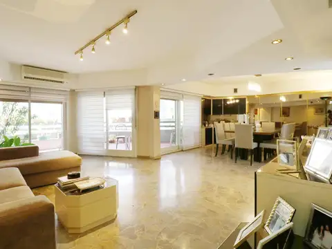 Venta - Departamento 5 ambientes con balcón - cochera - Belgrano