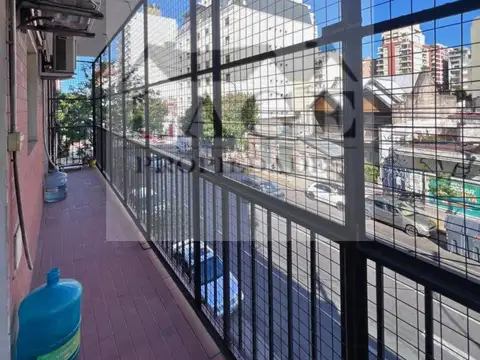 DEPTO 4 AMB C/ BALCON CORRIDO AL FRENTE