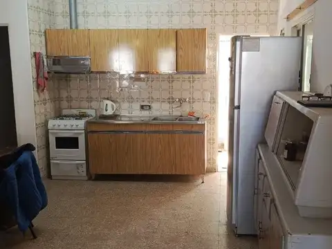 Casa 7 ambientes con 3 baños