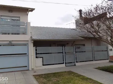 EXCELENTE CHALET 5 AMBIENTES – PQUE. QUIRNO