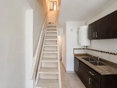Depto Tipo Casa 2 ambientes con 1 baño