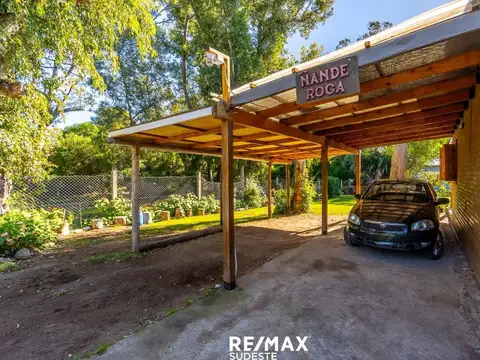 Casa 6 ambientes con 2 baños