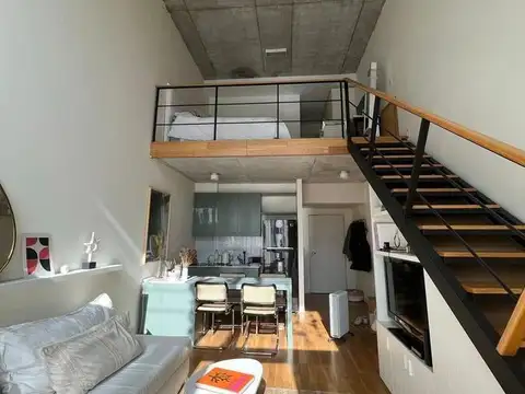 Loft de dos ambientes con jardin en venta