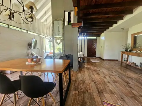 Casa en Venta con 5 cocheras