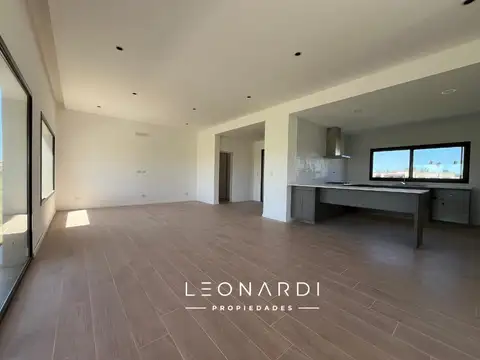 Casa en Comarcas de Luján San Roque   -   ID 5939