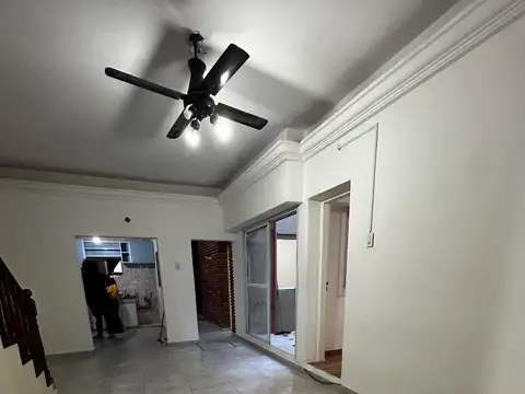 Depto Tipo Casa en Venta de 5 ambientes