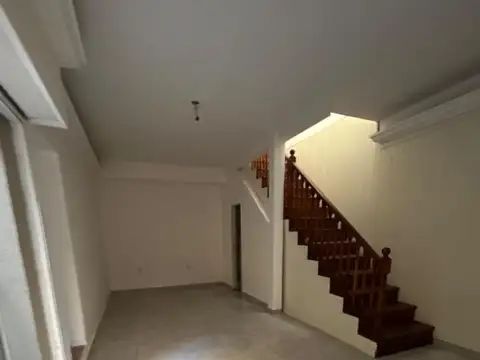 Depto Tipo Casa en Alquiler 50 años