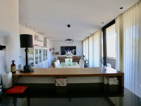 Departamento 5 ambientes con 2 baños