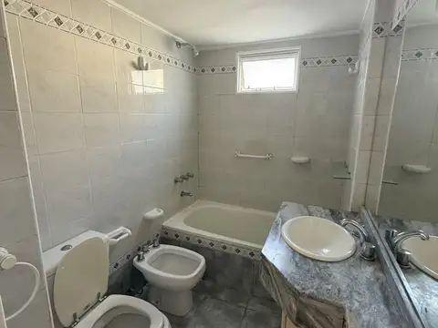 Departamento en Alquiler con 1 cocheras