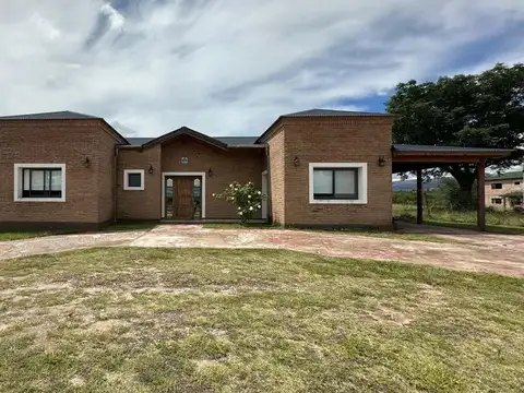 CASA DE 3 DORM  MINA CLAVERO CORDOBA ALTAS CUMBRES