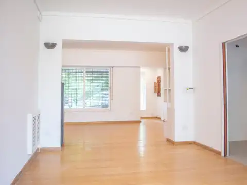 Casa 5 ambientes con 4 baños