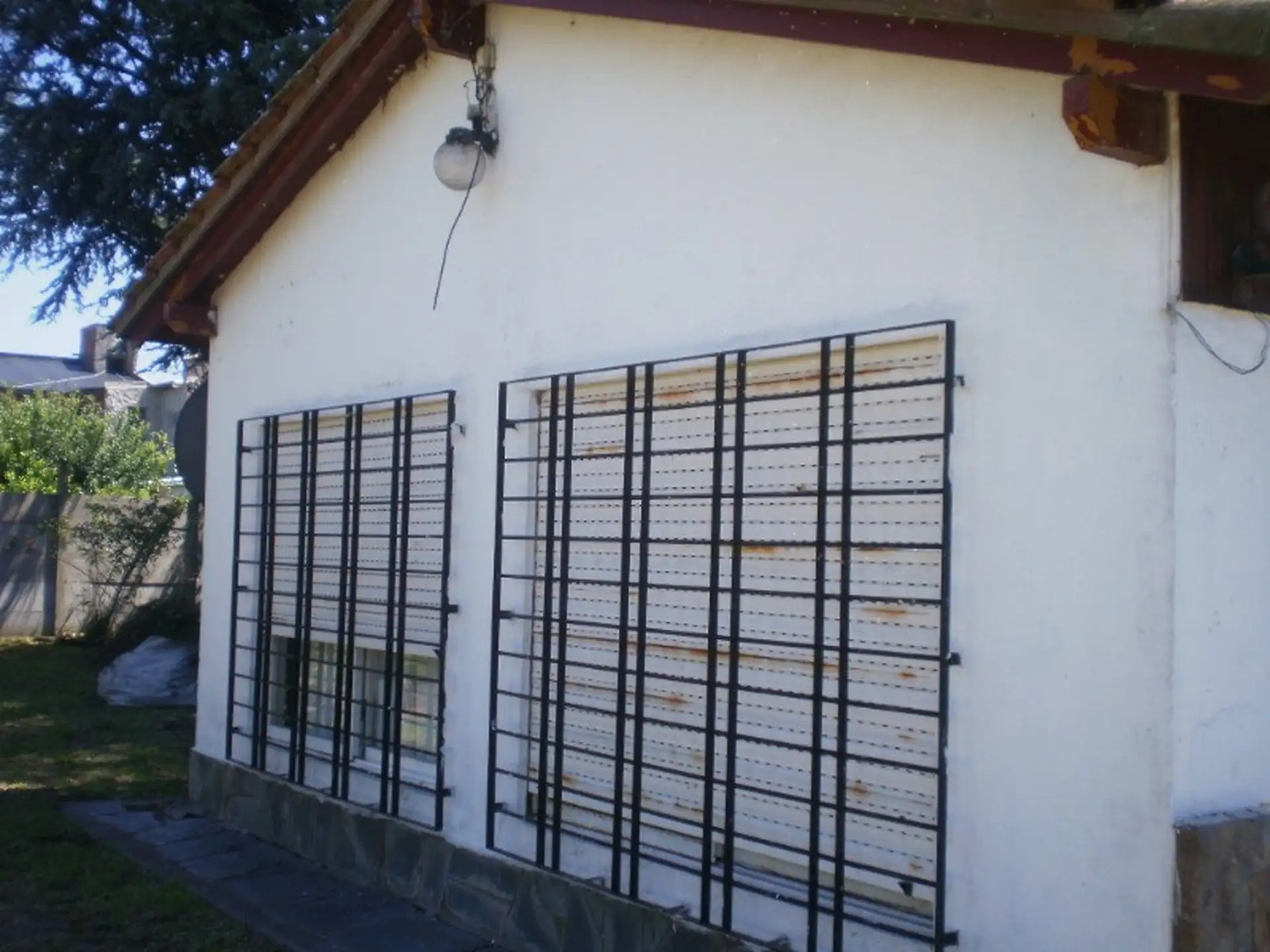 Casa 3 Ambientes en El Barrio El Jardin