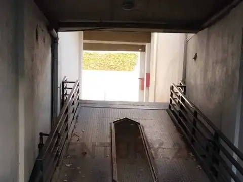 Cochera Semicubierta en alquler en Microcentro de La Plata