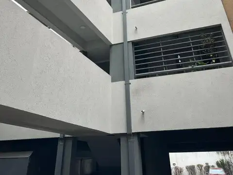 DEPARTAMENTO 3 AMBIENTES CON TERRAZA Y COCHERA
