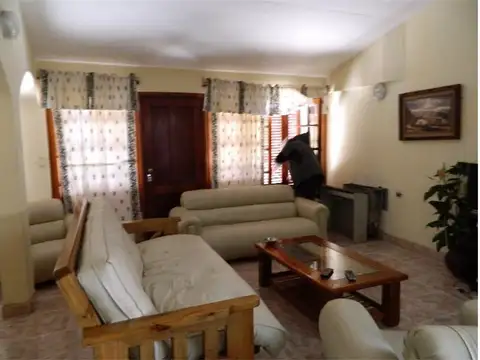 Av Gral Juan Lavalle 4800