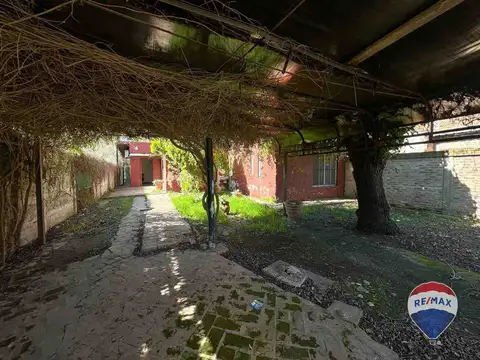 Casa 5 ambientes con 1 baño