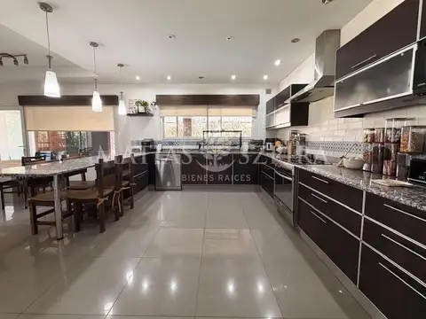 Casa en Venta al Oeste