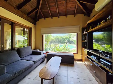 CASA EN ALQUILER EN SANTA SILVINA - PILAR