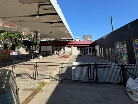 IMPORTANTE INMUEBLE CENTRICO ( EX LA RAZA)