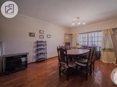 Casa 3 ambientes con 2 baños