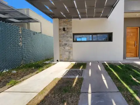 Venta Hermosa Casa en Pinar del Sol V Maipu