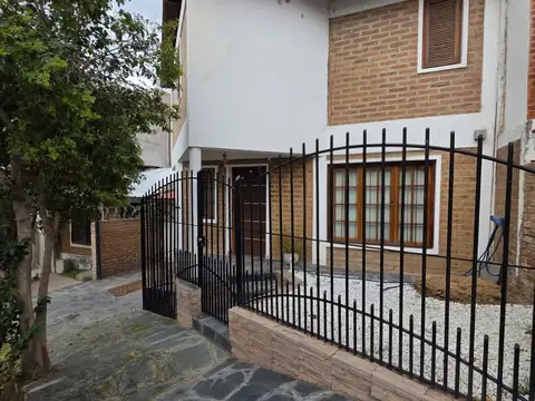 Venta Casa 3 Dormitorios con Jardín y Quincho | Rio Diamante 800