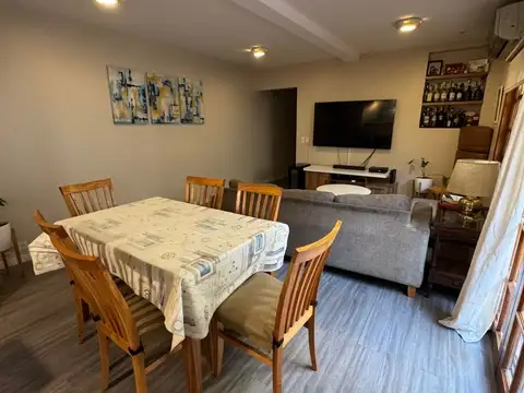 Depto Tipo Casa en Venta de 4 dormitorios