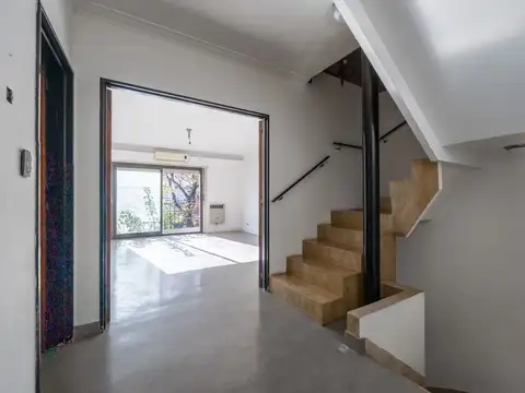 Depto Tipo Casa en Venta en Villa Pueyrredon, USD 329.000