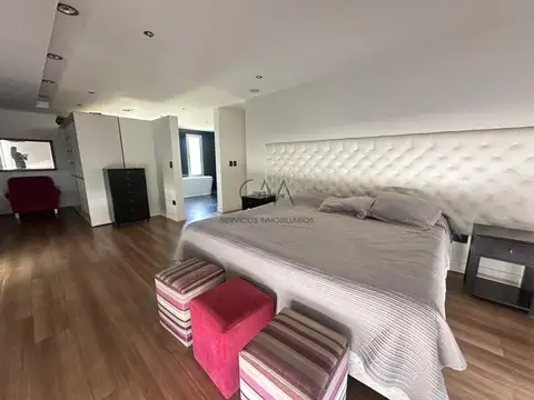 Casa en Alquiler Temporal con 2 cocheras