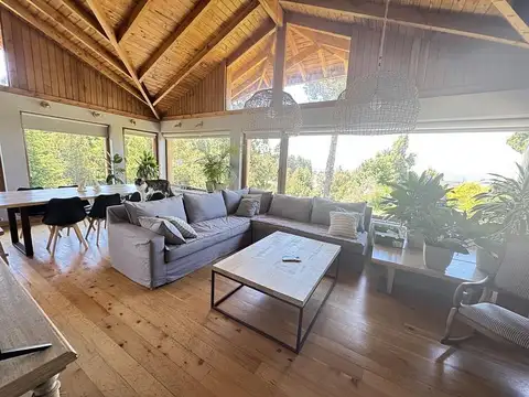 Casa 6 ambientes con 3 baños