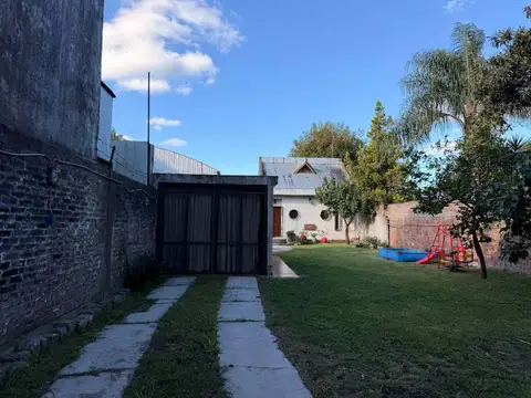 Casa en Venta con 1 cochera