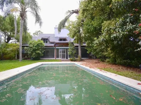 VENTA CASA 6 AMBIENTES - BARRIO NAUTICO BOATCENTER - TIGRE