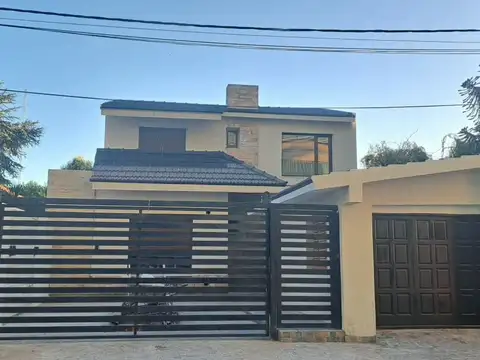 Casaquinta en Savio 826- Santa Rosa