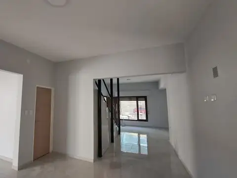 Casaquinta en Savio 826- Santa Rosa