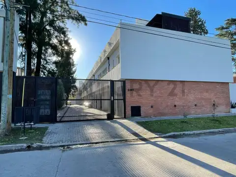 VENTA Triplex  4 ambientes a estrenar en Parque Leloir