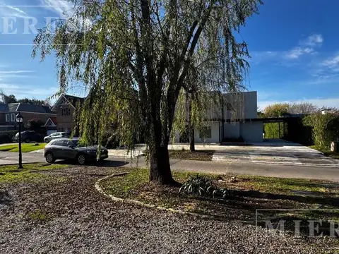 Casa en alquiler en El Portillo, Avenida Patricias Argentinas 1395