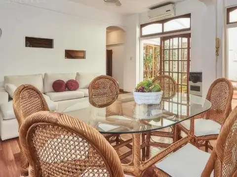 Depto Tipo Casa 5 ambientes con 2 baños