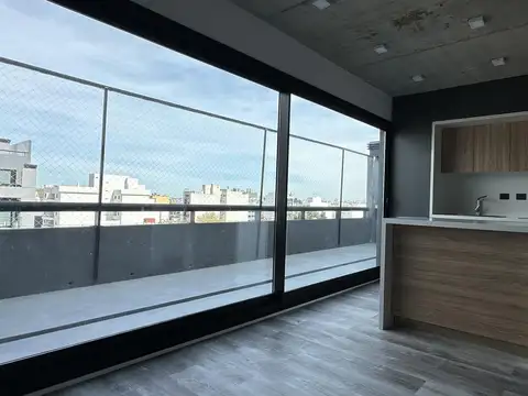 Semipiso Premium 4 ambientes con Cochera, Palier Privado, Vista Abierta y Balcón Terraza | Liniers