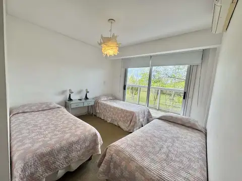 Departamento 3 ambientes con 2 baños