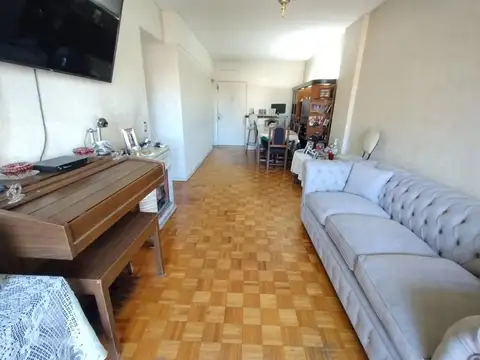 Venta Departamento 4 Ambientes Con Balcon Frente Luminoso