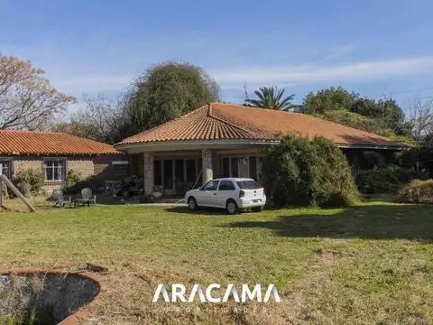 Casa a Refaccionar en Venta en Monte Grande